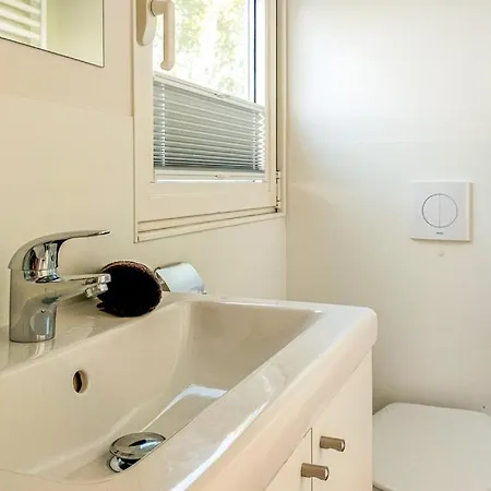 Houseboat Griffioen Home, 船上ホテル