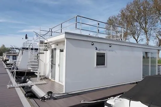 보트호텔 Houseboat Griffioen Home, 니우포르트